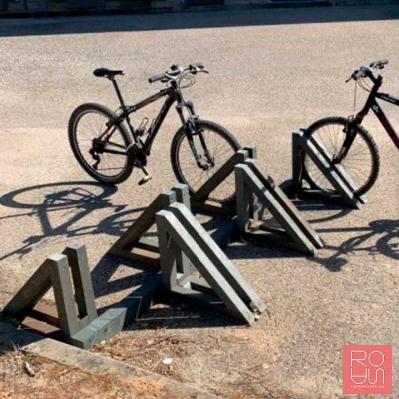 Suport Bicicletes Sostenible de Plàstic Reciclat